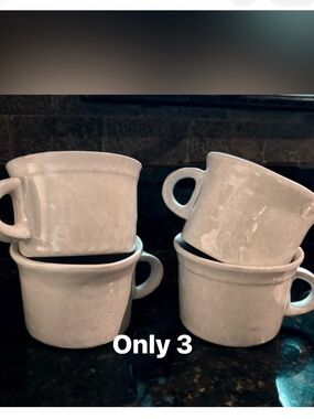 Bennington Pottery 1986 Sponge ware White on White 8 oz Mugs  - Set of 3